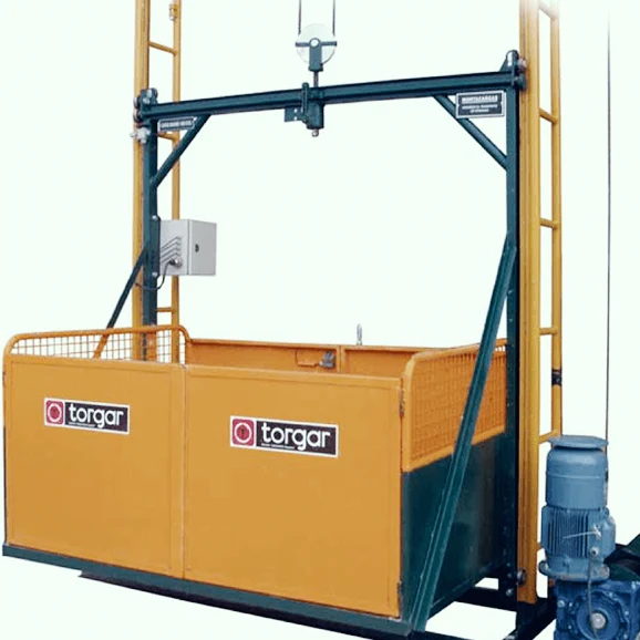 SALTEC-TORGAR Montacargas de Obra